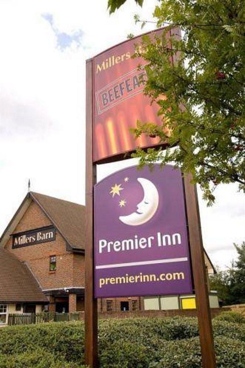 Premier Inn Nottingham West Exteriör bild